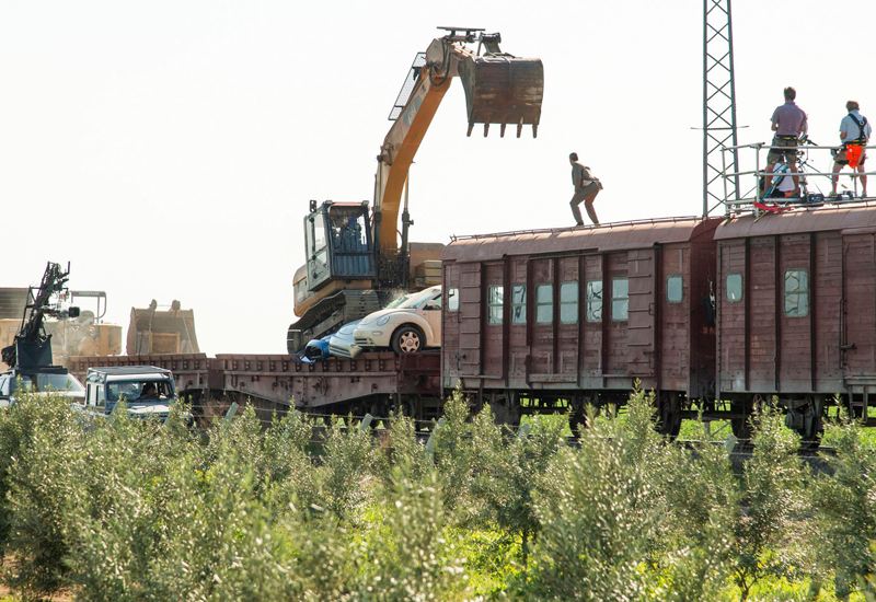 VIDEO: Cat digger stars in new James Bond film - Construction Week Online