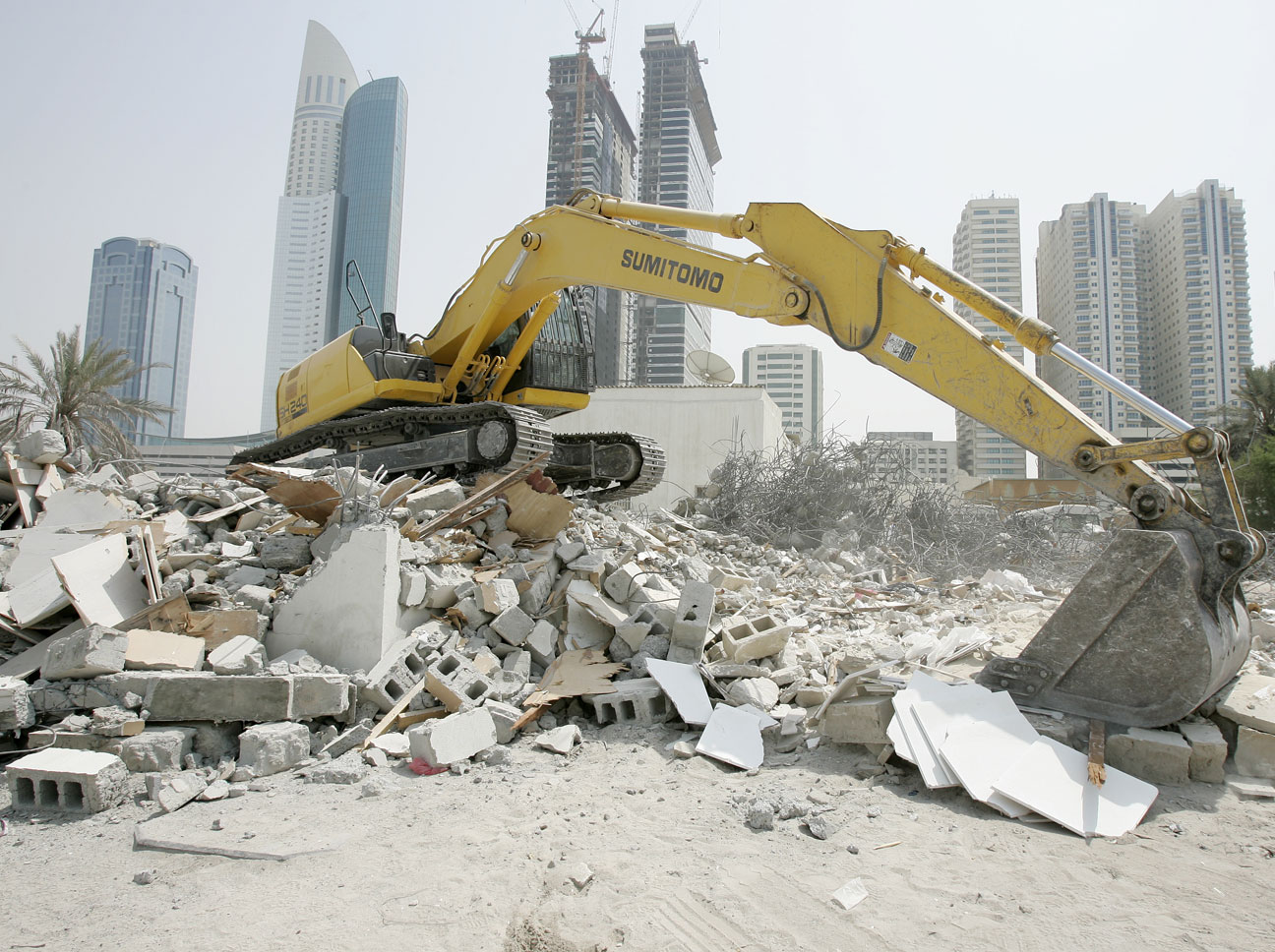 Dubai Municipality to demolish empty buildings - Construction Week Online