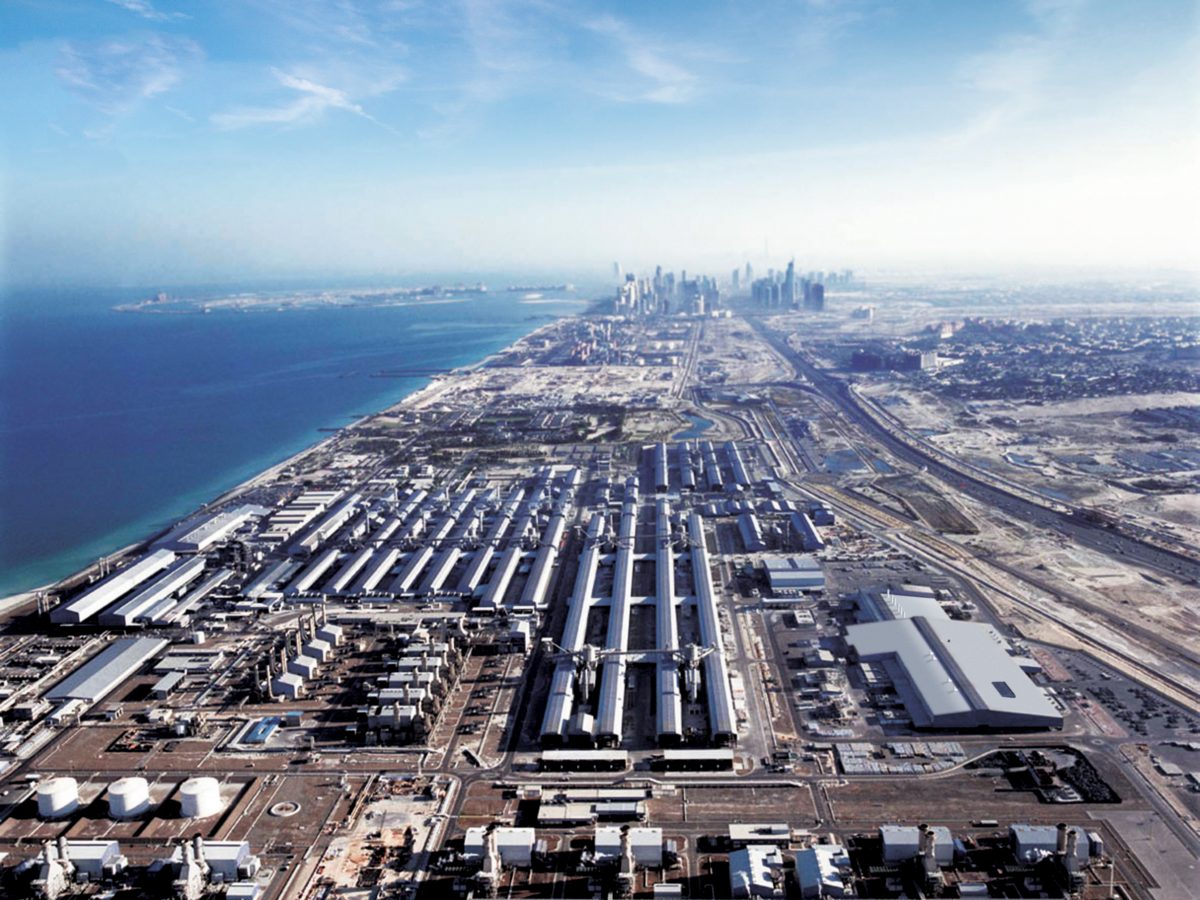 Uae zone. Завод в Дубае Jebel Ali.
