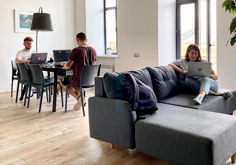 coliving build to rent pixabay