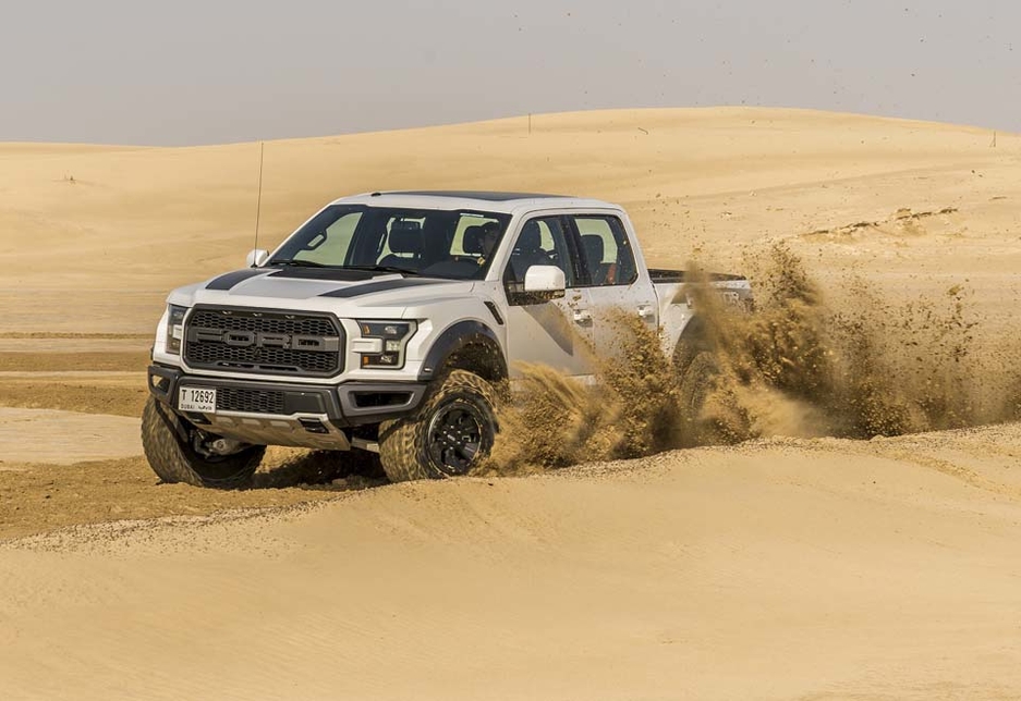 The 2017 Ford F-150 Raptor delivers a 21% improved average torque-to-weight ratio compared to the 2014 model. The 2017 Ford F-150 Raptor delivers a 21% improved average torque-to-weight ratio compared to the 2014 model.
