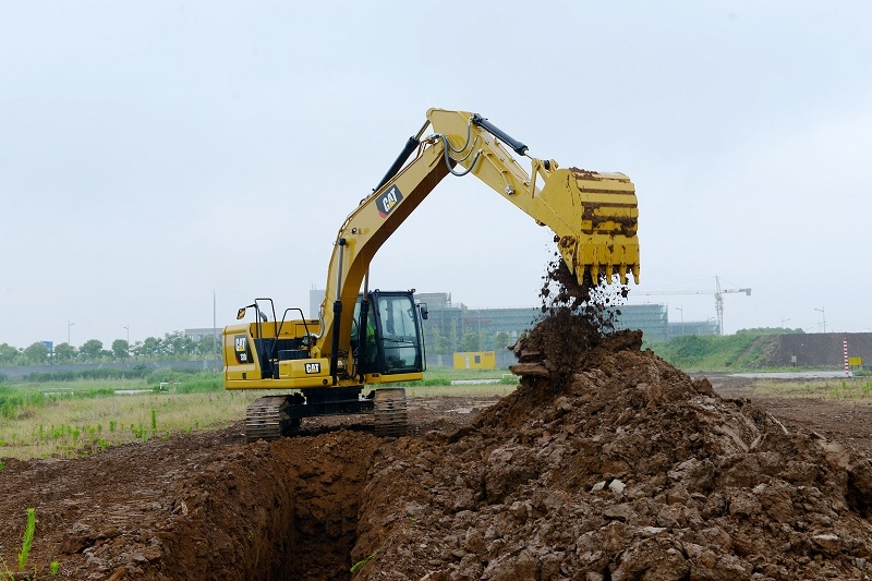 Al Bahar To Launch New Cat Machines At Big 5 Heavy 2018 Products