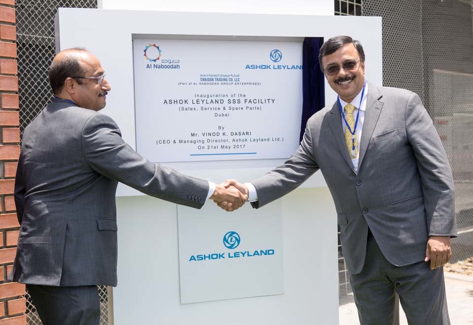 L-R: Ajit Kumar, GM for vehicles and equipment, Al Naboodah Group Enterprises, and Vinod Dasari, MD, Ashok Leyland. L-R: Ajit Kumar, GM for vehicles and equipment, Al Naboodah Group Enterprises, and Vinod Dasari, MD, Ashok Leyland.