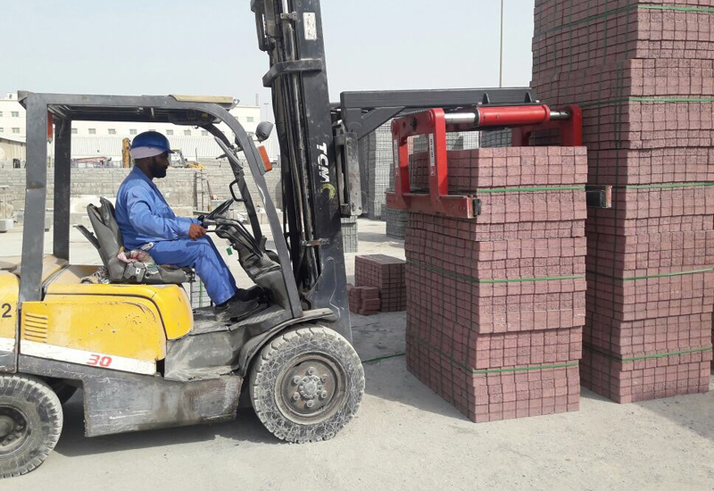 Rated at 2,000kg, B&B Attachments’ J200 is designed for flag- and kerb-related applications. Rated at 2,000kg, B&B Attachments’ J200 is designed for flag- and kerb-related applications.