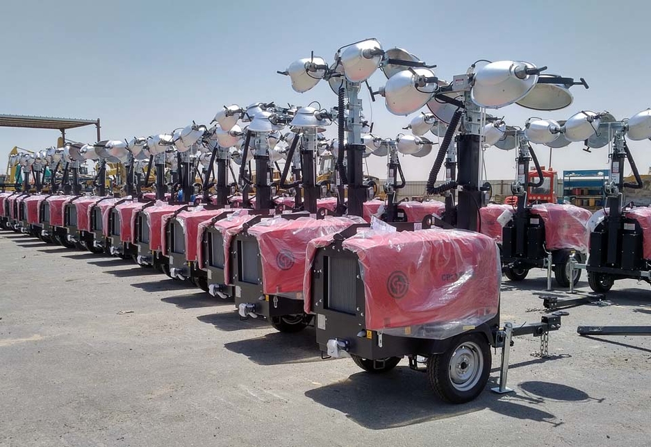 The metal halide light towers will be delivered to an oil and gas construction project in the remote Kuwaiti desert. The metal halide light towers will be delivered to an oil and gas construction project in the remote Kuwaiti desert.
