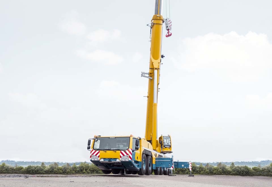 The six-axle Demag AC 300-6 all-terrain crane. The six-axle Demag AC 300-6 all-terrain crane.