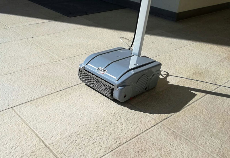 The F25 floor washer. The F25 floor washer.