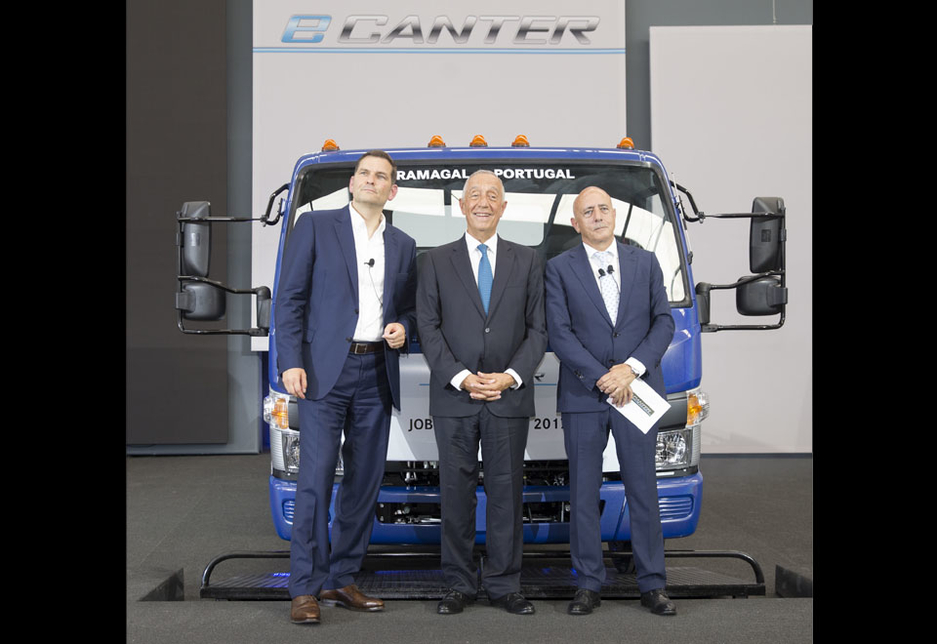 L-R: Marc Llistosella, president and CEO of Mitsubishi Fuso Truck and Bus Corporation; Marcelo Rebelo de Sousa, president of Portugal; and Jorge Rosa, head of the Tramagal plant, Portugal. L-R: Marc Llistosella, president and CEO of Mitsubishi Fuso Truck and Bus Corporation; Marcelo Rebelo de Sousa, president of Portugal; and Jorge Rosa, head of the Tramagal plant, Portugal.