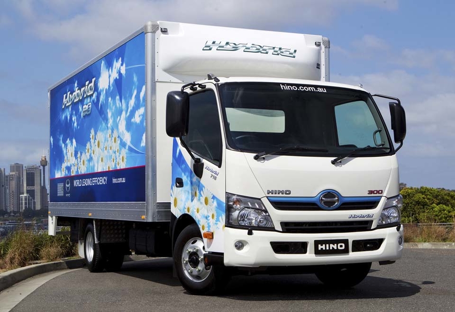 Al Futtaim Motors Debuts First Hybrid Truck In Uae Products And Services Construction Week Online