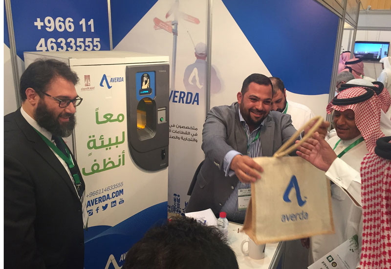 Averda performed live demonstrations of its recycling technologies at the annual forum. Averda performed live demonstrations of its recycling technologies at the annual forum.