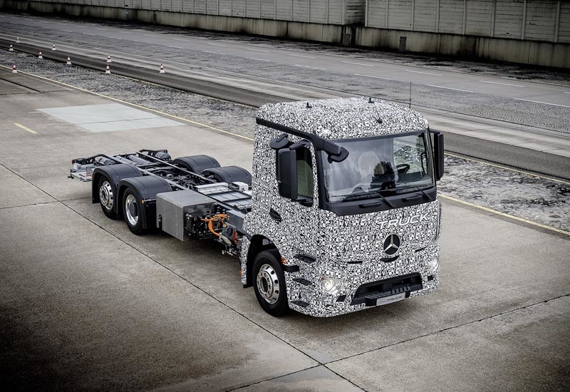 The Mercedes-Benz Urban eTruck, suitable to 26 tonnes, was unveiled in Stuttgart. The Mercedes-Benz Urban eTruck, suitable to 26 tonnes, was unveiled in Stuttgart.