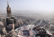 Conrad Makkah offers 438 elegant rooms, 62 of which are suites in two towers. Conrad Makkah offers 438 elegant rooms, 62 of which are suites in two towers.