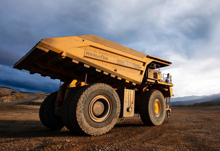 Michelin XDR3 tyres on a Komatsu 830E, as part of 25 million kilometres' worth of tests. Michelin XDR3 tyres on a Komatsu 830E, as part of 25 million kilometres' worth of tests.