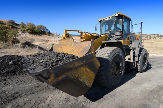 SDLG sells three wheel loader models in India, with the LG958L in the five-tonne class being the most popular unit. SDLG sells three wheel loader models in India, with the LG958L in the five-tonne class being the most popular unit.
