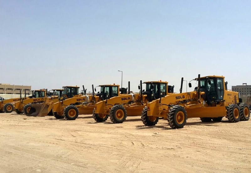 The first SDLG G9220 motor grader units are lined up in Saudi Arabia. The first SDLG G9220 motor grader units are lined up in Saudi Arabia.