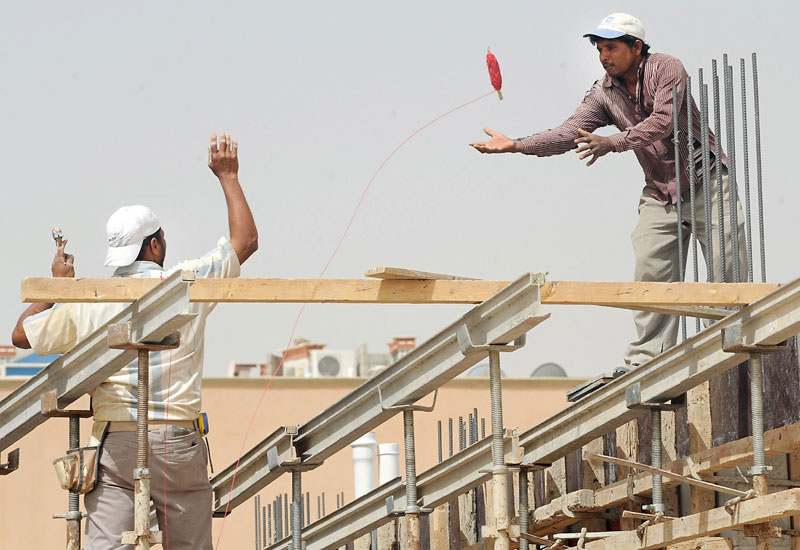 900 violations involving to midday work ban have been detected in Saudi Arabia. 900 violations involving to midday work ban have been detected in Saudi Arabia.