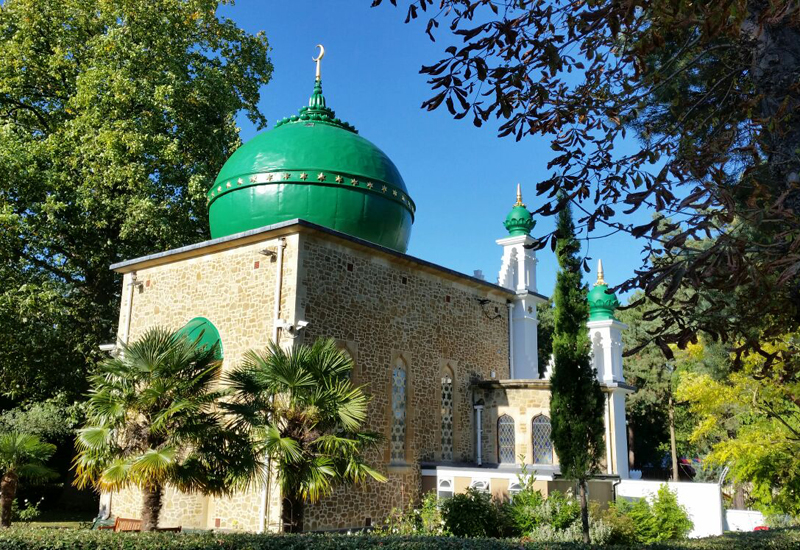 Belzona has conducted waterproof repairs on Shah Jahan Mosque’s 127-year-old zinc dome. Belzona has conducted waterproof repairs on Shah Jahan Mosque’s 127-year-old zinc dome.