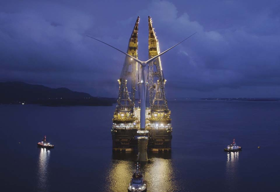The installation of the wind turbines involved the lifting of the completed turbine towers, at a weight of 12,000 tonnes each, by one of the world’s largest heavy lift vessels. The installation of the wind turbines involved the lifting of the completed turbine towers, at a weight of 12,000 tonnes each, by one of the world’s largest heavy lift vessels.