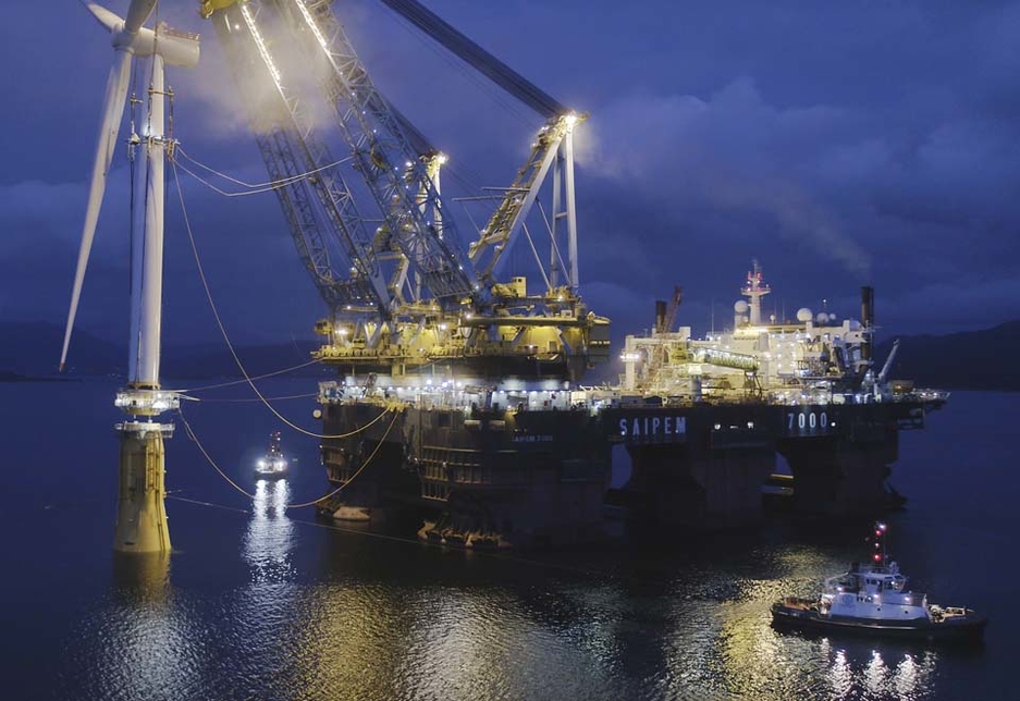 The installation of the wind turbines involved the lifting of the completed turbine towers, at a weight of 12,000 tonnes each, by one of the world’s largest heavy lift vessels. The installation of the wind turbines involved the lifting of the completed turbine towers, at a weight of 12,000 tonnes each, by one of the world’s largest heavy lift vessels.