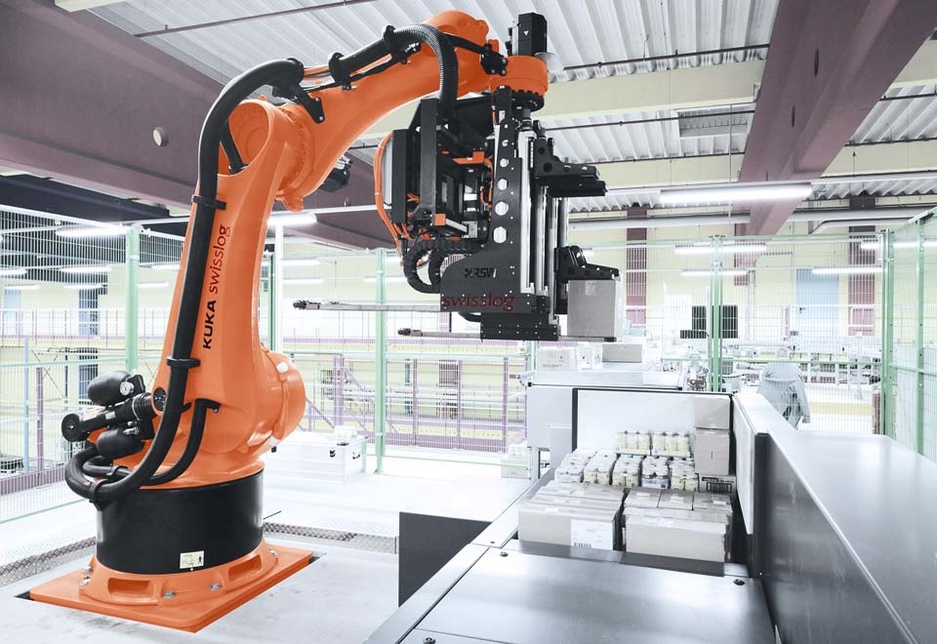 A RowPaQ cell with a five-axis jointed-arm KUKA robot is capable of setting down 1,000 cartons per hour. A RowPaQ cell with a five-axis jointed-arm KUKA robot is capable of setting down 1,000 cartons per hour.