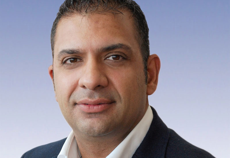 Vik Vithlani. Vik Vithlani.