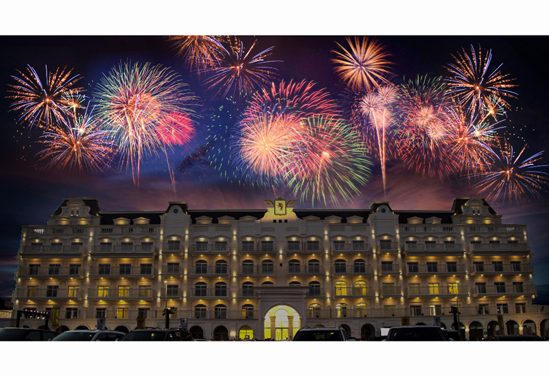 The handover of Dubais Vincitore Palacio project was accompanied by live music, mermaid shows, and fireworks. The handover of Dubais Vincitore Palacio project was accompanied by live music, mermaid shows, and fireworks.