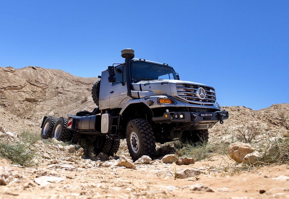 The 6x6 3643 AS tractor-head Zetros with a 12l engine, 428hp and a gross combination rating of 116t. The 6x6 3643 AS tractor-head Zetros with a 12l engine, 428hp and a gross combination rating of 116t.