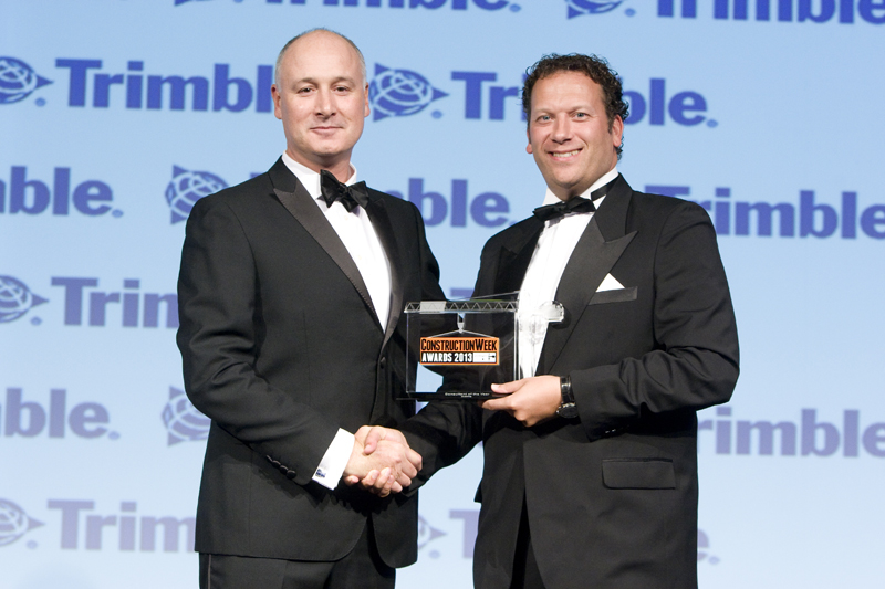 Simon Moon, chief executive officer (CEO), Atkins, Middle East, is presented with the Consultant of the Year award from Peter Hedland, Trimble Simon Moon, chief executive officer (CEO), Atkins, Middle East, is presented with the Consultant of the Year award from Peter Hedland, Trimble