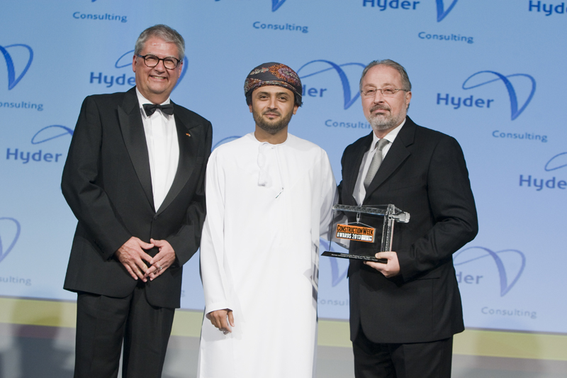 Richard Lisker, architect consultant SRL, Hoehler+Partner and Muhammad Sultan Al Salmy, managing partner, senior architect Hoehler+Partner collect the Richard Lisker, architect consultant SRL, Hoehler+Partner and Muhammad Sultan Al Salmy, managing partner, senior architect Hoehler+Partner collect the