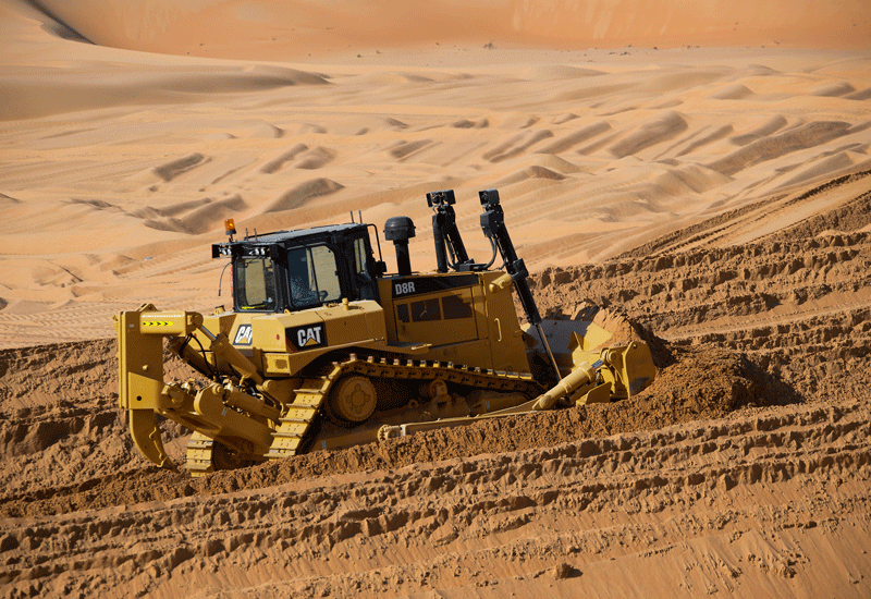 The D8R is powered by a 320hp Cat 3406C DITA engine, and has an operating weight of 37.56 tonnes. The D8R is powered by a 320hp Cat 3406C DITA engine, and has an operating weight of 37.56 tonnes.