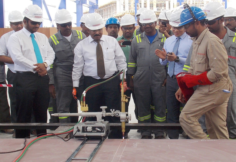 (front, left) Eversendai Offshore CEO Narish Nathan and (centre) Eversendai chairman Tan Sri AK Nathan at the steel cutting ceremony (front, left) Eversendai Offshore CEO Narish Nathan and (centre) Eversendai chairman Tan Sri AK Nathan at the steel cutting ceremony
