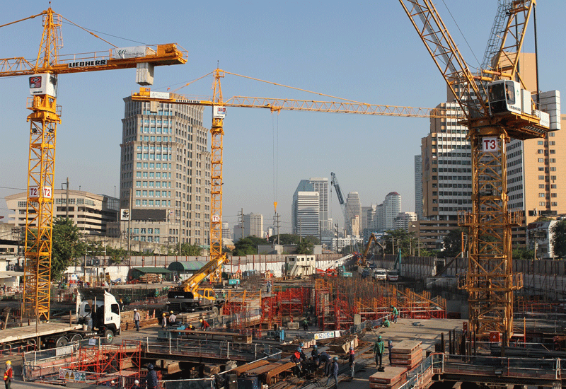 The Liebherr cranes were selected by Thai Obayashi because of their ability to work at the confined Bangkok work site. The Liebherr cranes were selected by Thai Obayashi because of their ability to work at the confined Bangkok work site.