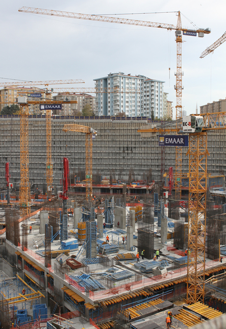 Emaar Square represents the largest single deployment of Liebherr tower cranes in Turkey. Emaar Square represents the largest single deployment of Liebherr tower cranes in Turkey.