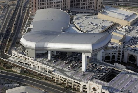 Mall of the Emirates. Mall of the Emirates.