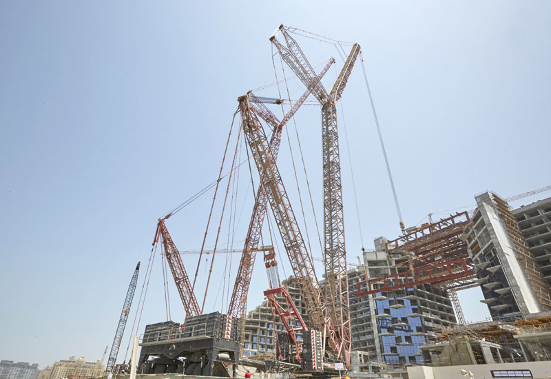 Mammoet was enlisted by SKAI Holdings to lift the trusses for Viceroy Dubai Palm Jumeirah. Mammoet was enlisted by SKAI Holdings to lift the trusses for Viceroy Dubai Palm Jumeirah.