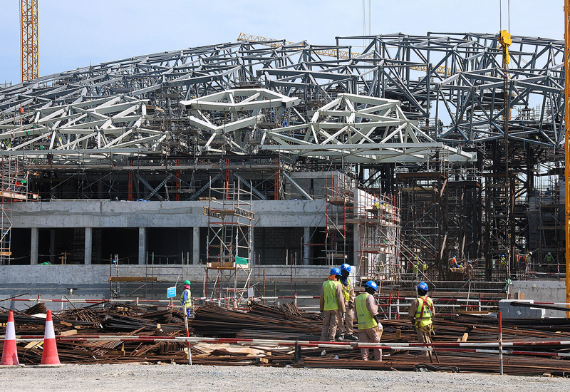 The total canopy weight of the dome is 12,000 tonnes. The total canopy weight of the dome is 12,000 tonnes.