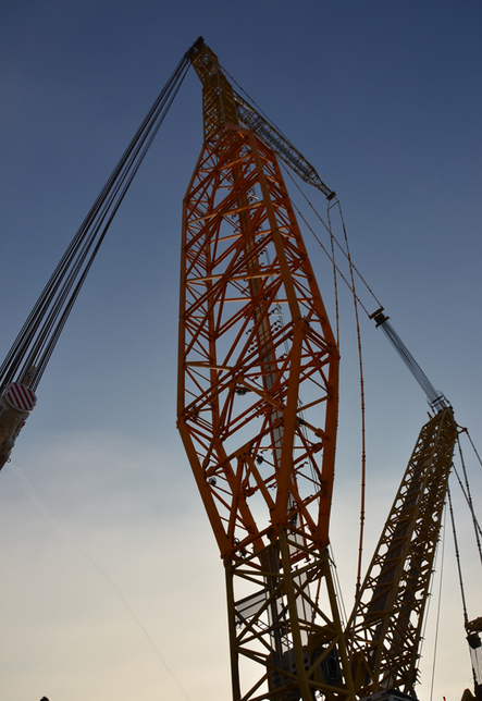 The Terex Boom Booster can increase the lift capacity of the CC 8800-1 crawler crane by up to 90%. The Terex Boom Booster can increase the lift capacity of the CC 8800-1 crawler crane by up to 90%.