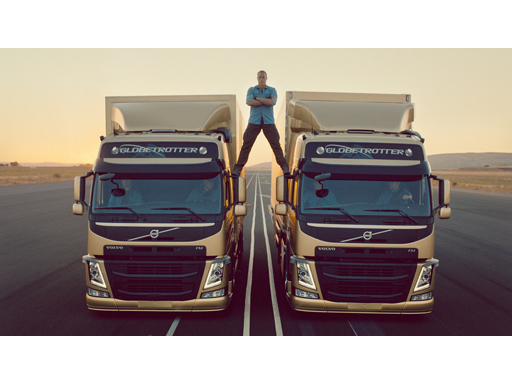 Jean Claude Van Damme between the two Volvo FM trucks Jean Claude Van Damme between the two Volvo FM trucks
