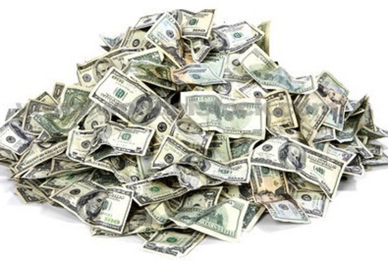 Local deposits are off-setting loans, which bodes well for the Qatari economy. Local deposits are off-setting loans, which bodes well for the Qatari economy.
