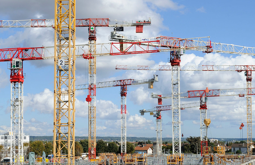 Construction sites and tower crane technology are both increasingly complex says the CECE. Construction sites and tower crane technology are both increasingly complex says the CECE.