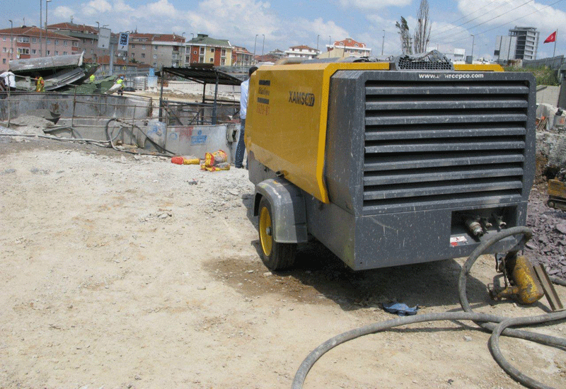 An Atlas Copco air compressor hard at work in Istanbul An Atlas Copco air compressor hard at work in Istanbul