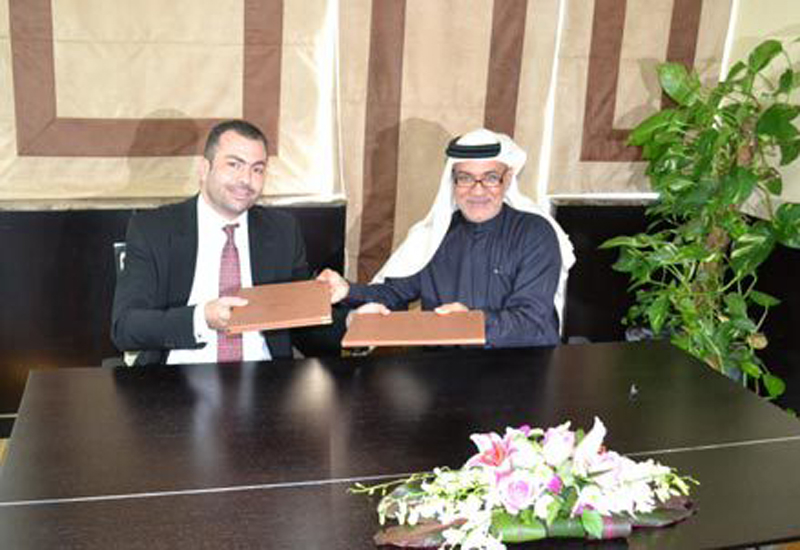 Firas Ibrahim, UAE regional manager, Grohe, with Tayeb Al Rais, secretary-general at AMAF Firas Ibrahim, UAE regional manager, Grohe, with Tayeb Al Rais, secretary-general at AMAF