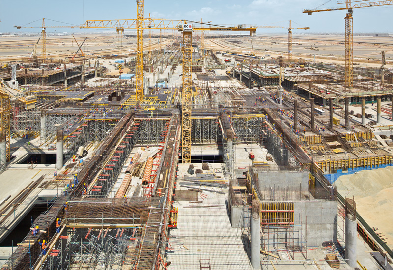 The 27,000m2 transportation centre, the main connecting building for the new passenger terminal at the Jeddah airport, formwork by PERI The 27,000m2 transportation centre, the main connecting building for the new passenger terminal at the Jeddah airport, formwork by PERI