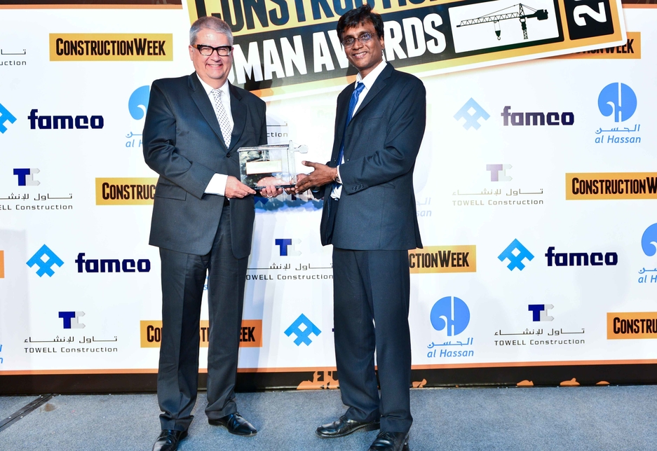 Richard Lisker (l) was presented with the award by Gopalkrishnan Satyamurthy of Towell Construction. Richard Lisker (l) was presented with the award by Gopalkrishnan Satyamurthy of Towell Construction.