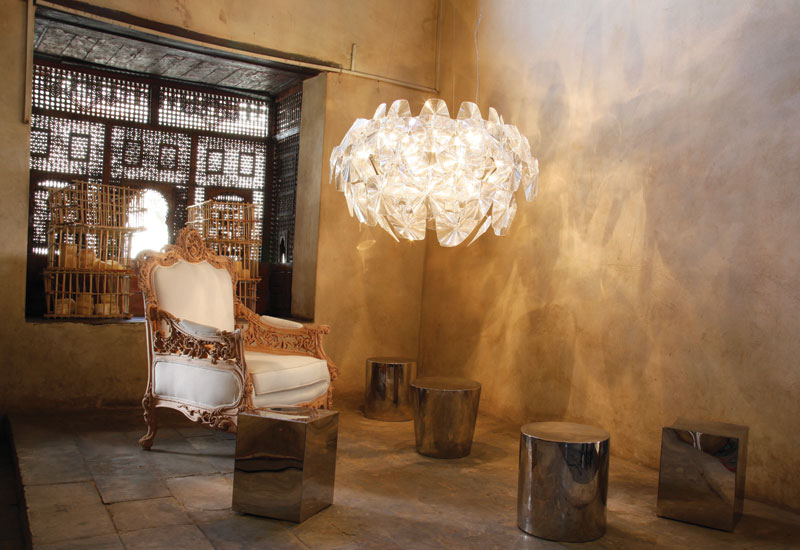 Contemporary design elements were set in a traditional context. Contemporary design elements were set in a traditional context.