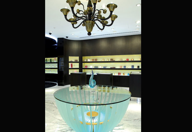 The store is home to a harmonious marriage of art and perfume. The store is home to a harmonious marriage of art and perfume.