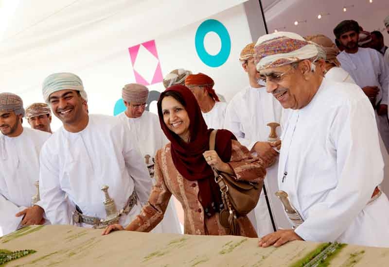 Representatives of Oman's government and Omran in Muscat Representatives of Oman's government and Omran in Muscat