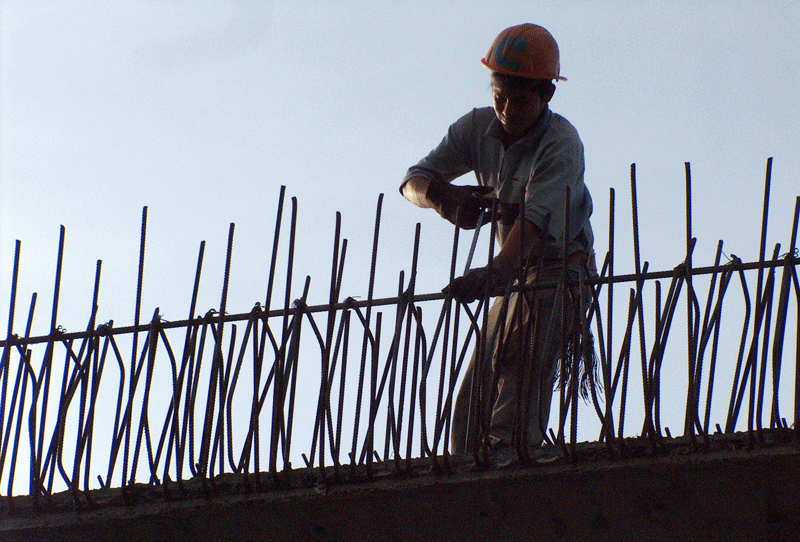 2,000 workers refused to work 2,000 workers refused to work