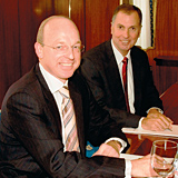 Left to right: Guido de Wilder of Starwood and Steve Tight of Al Sharq Investment sign the deal Left to right: Guido de Wilder of Starwood and Steve Tight of Al Sharq Investment sign the deal