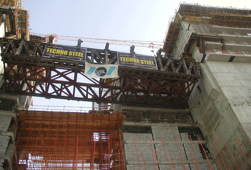 280 tonnes of steel is lifted into place. 280 tonnes of steel is lifted into place.